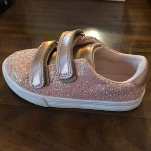 Girls shoes